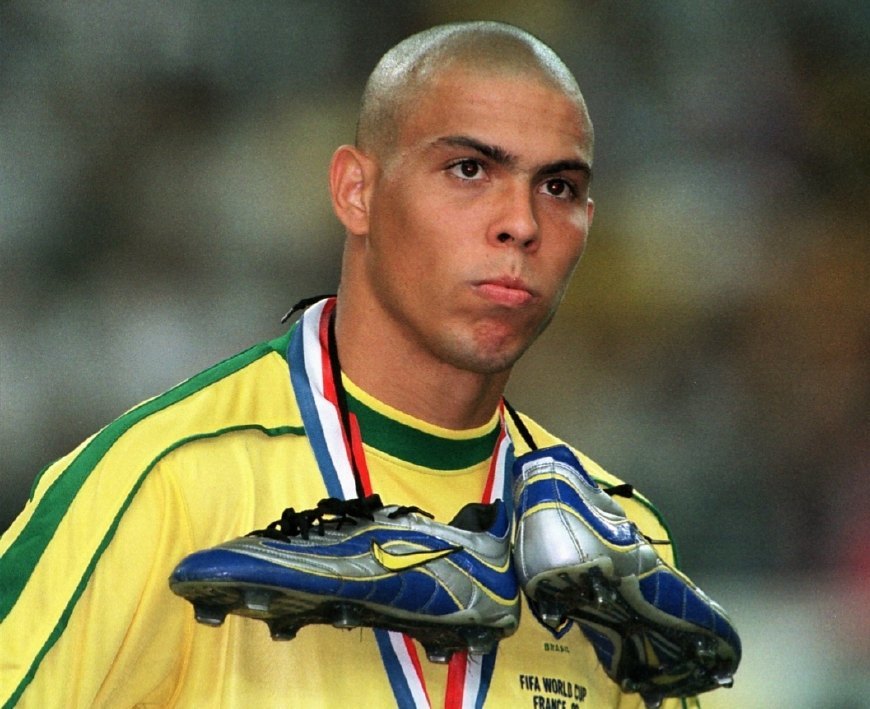 勾画出更加 勾画出更加