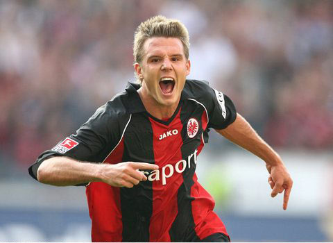 曾效力于利 曾效力于利