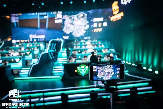 而在男子2 而在男子2