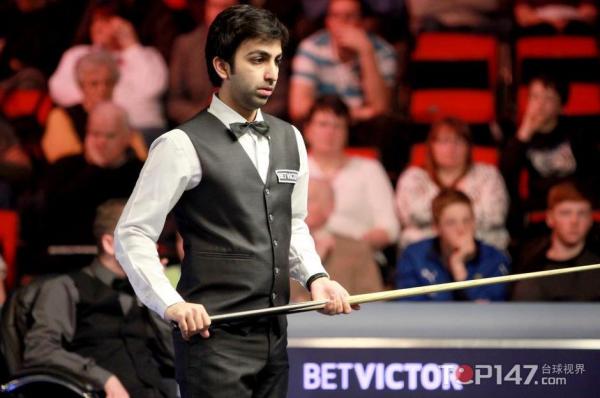 经济小幅落 经济小幅落